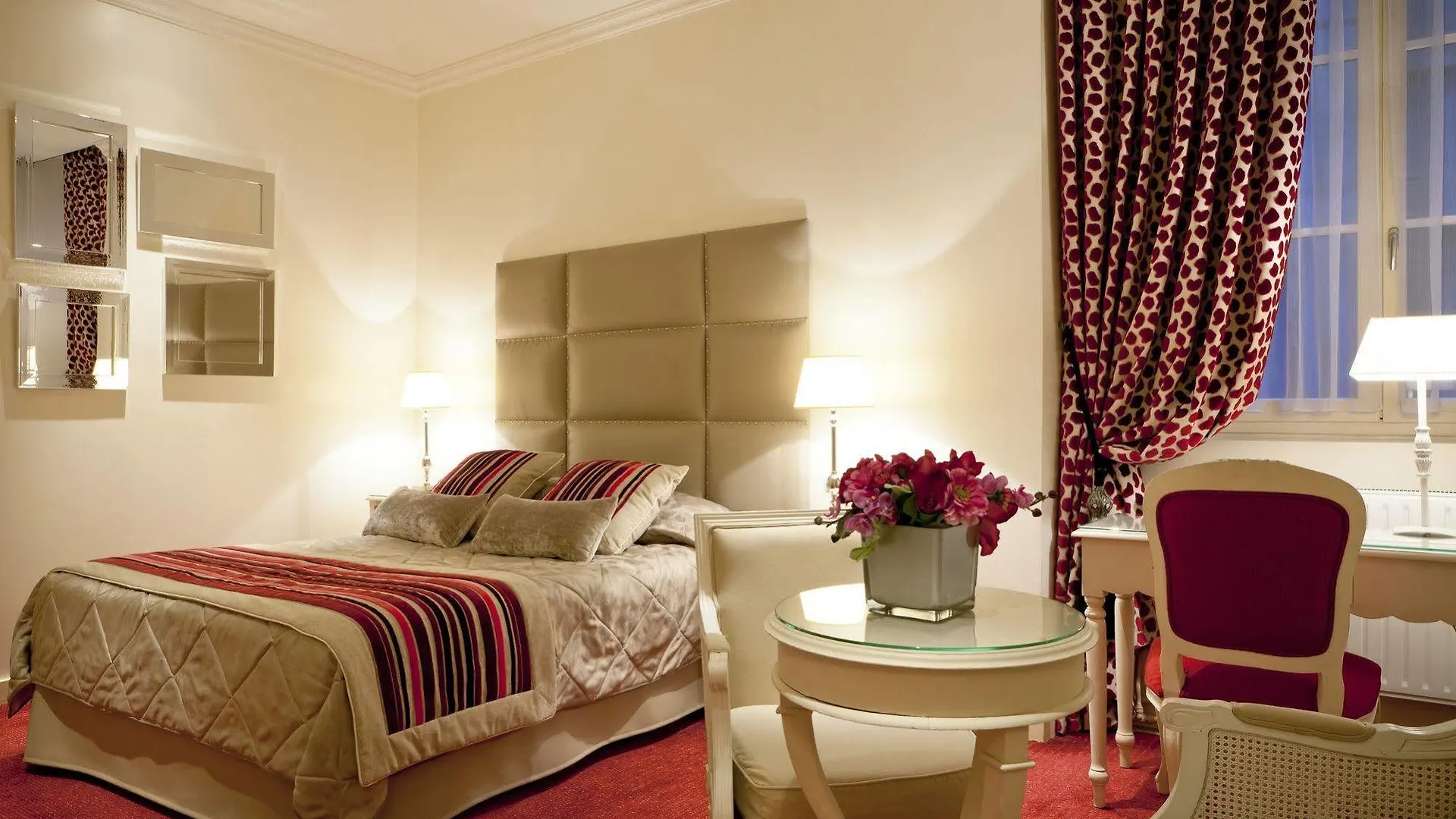 Grand Hotel Des Terreaux Lyon 4*,